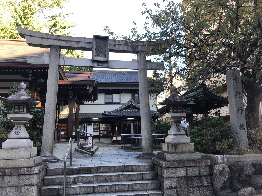 お参りに〜⛩