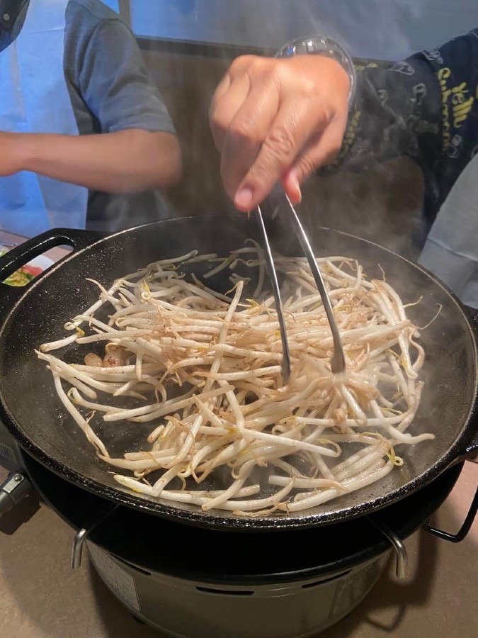 グラスフェッドビーフの牛脂で炒めるだけで!