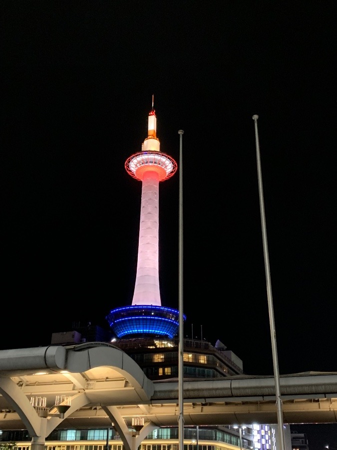 京都　タワーをみると思い出す