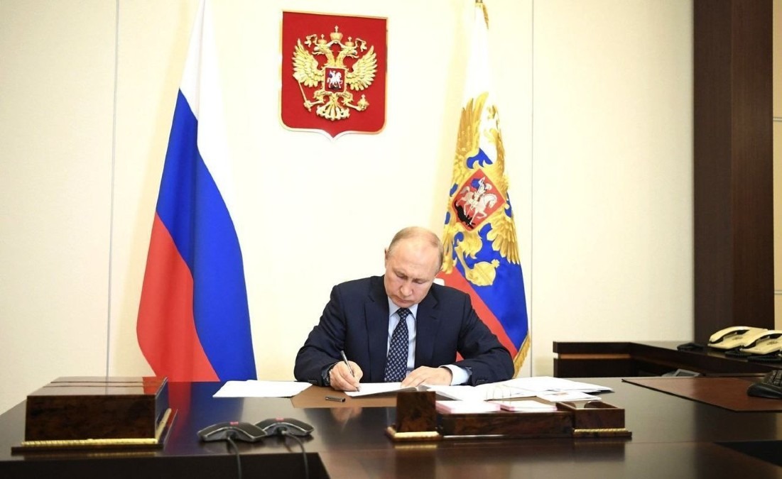 プーチン大統領、子どもを守る法律に署名‼️子どもは国の宝です‼️