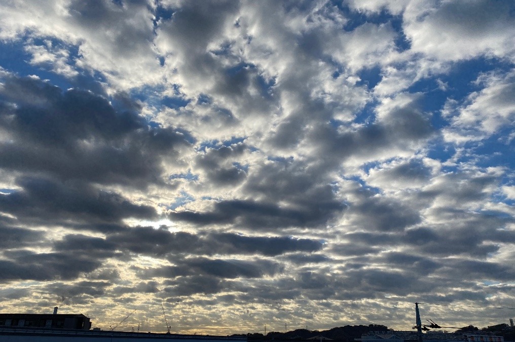 今朝の空12.15