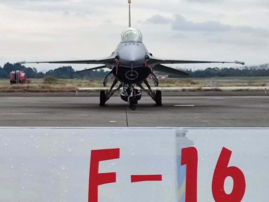 F16戦闘機