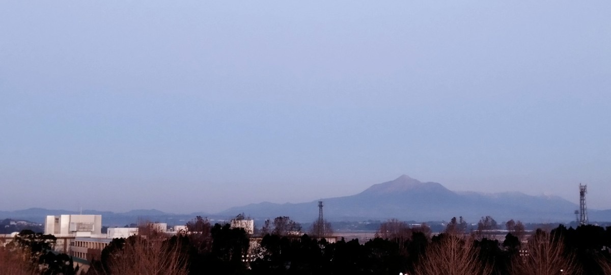 都城市（2022/12/20）今日の霧島😌↗️（西の空）