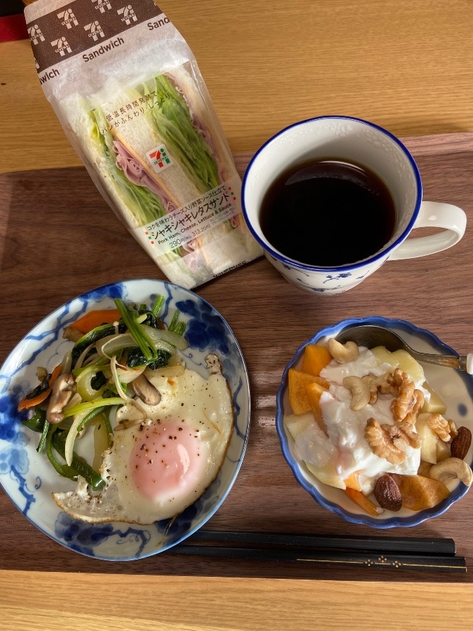 今日のブランチ〜セブンのサンドイッチ追加〜