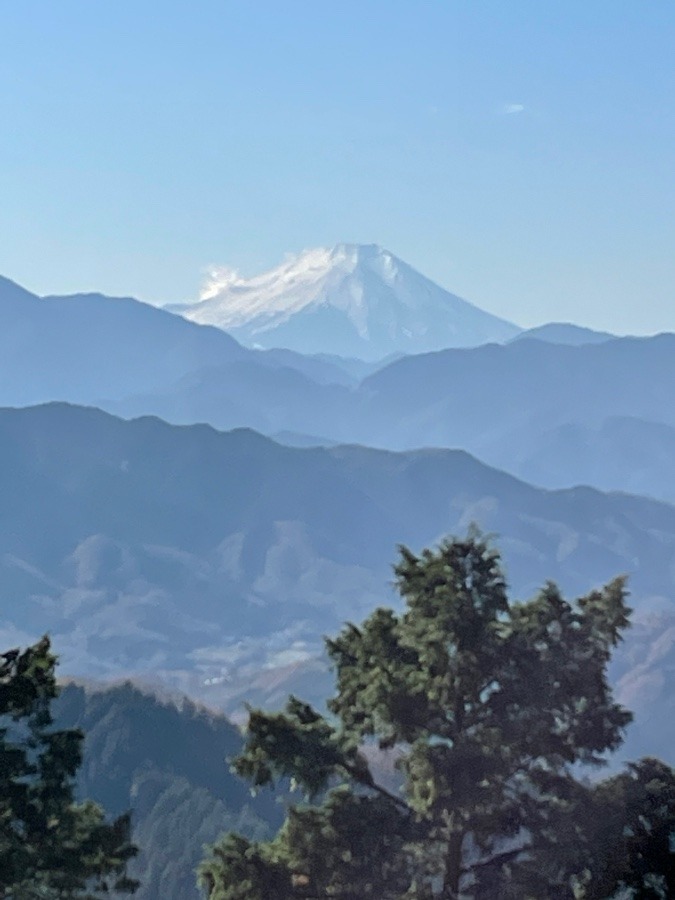 高尾山山頂からの富士山