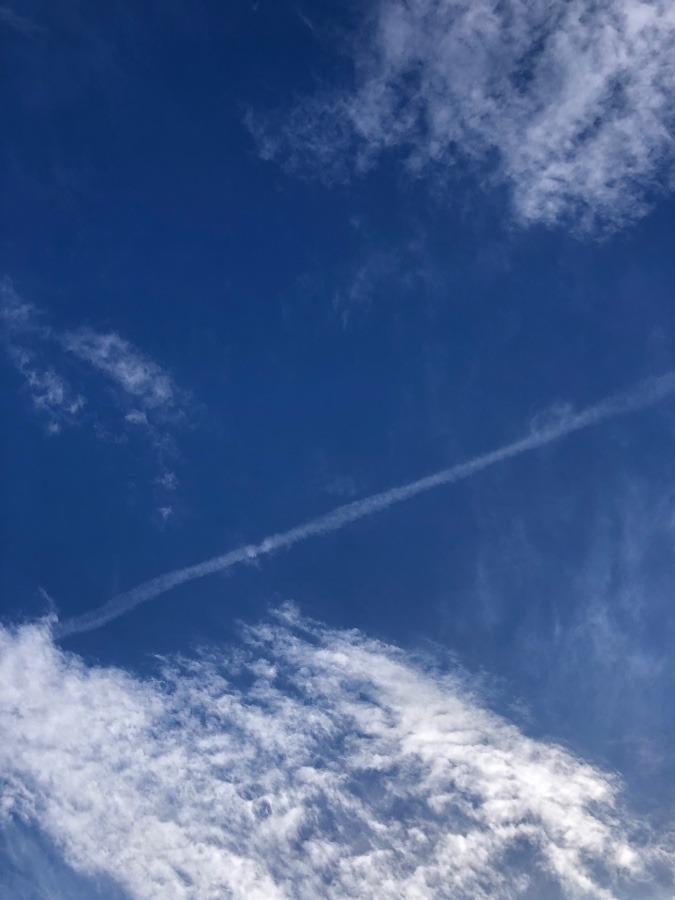 飛行機雲☁️