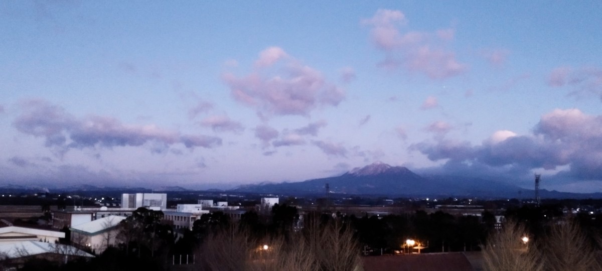 都城市（2022/12/24）今日の霧島😌↗️（西の空）