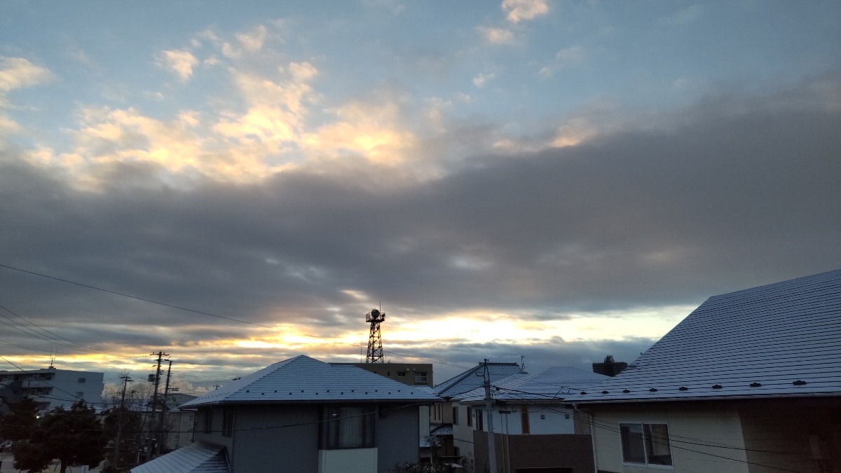 今朝の空。真冬並。