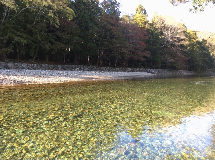 伊勢神宮の横に流れる川行ってみたいなぁ⭐️