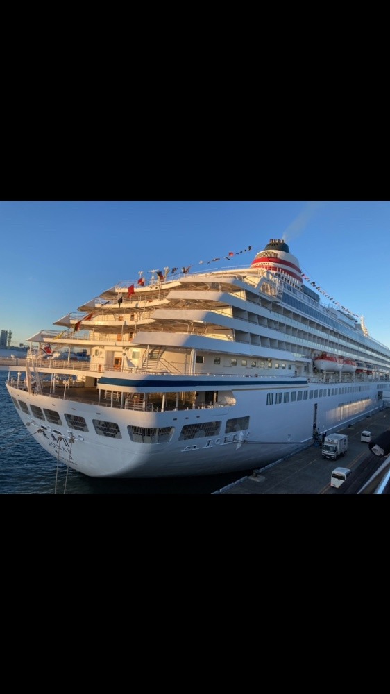 横浜：世界一周クルーズ豪華客船『飛鳥Ⅱ』