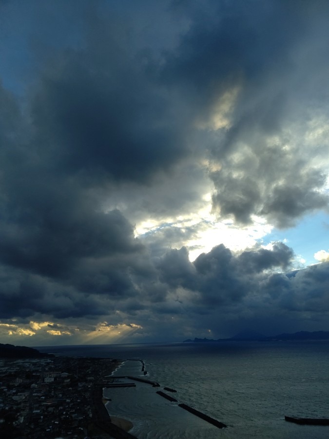 夕暮れ前🌥️🌤️