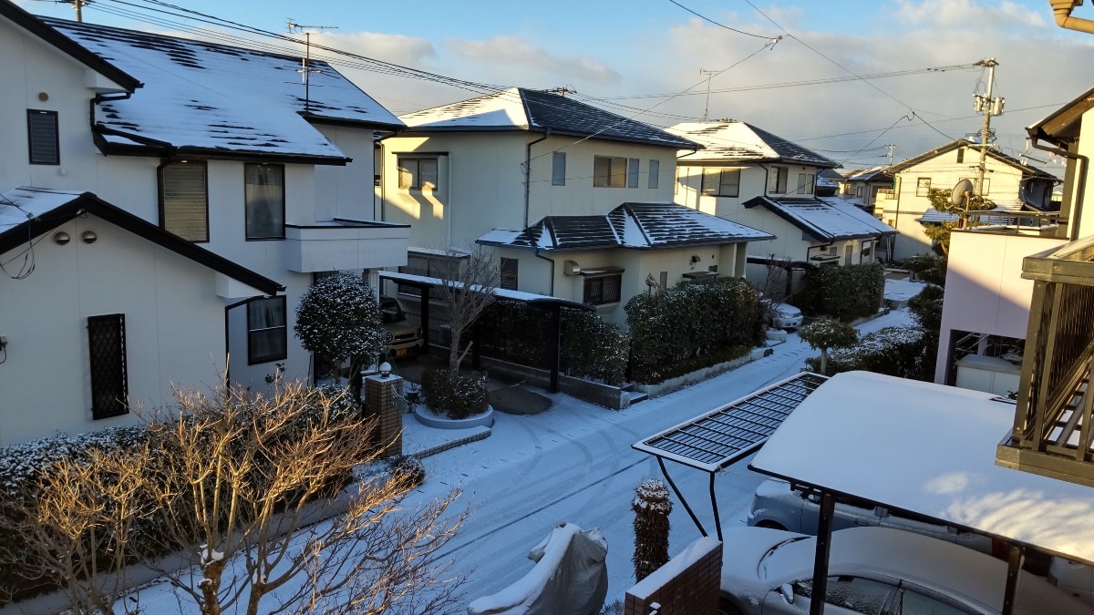 道路が凍って四苦八苦