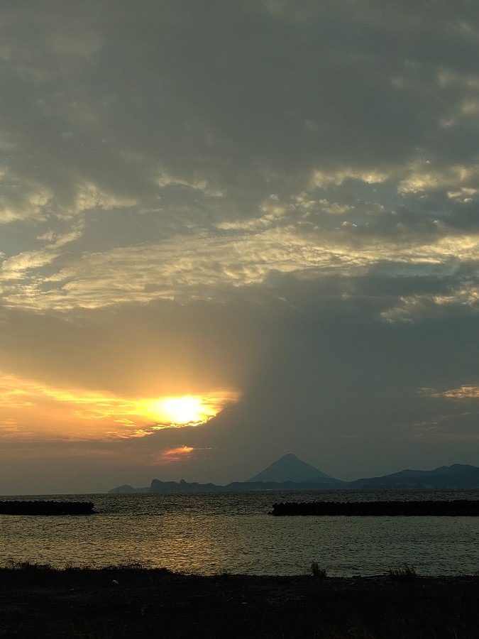 2/3 夕焼け🌥️🌥️