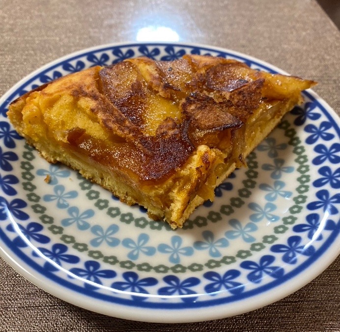 フライパンで作るアップルケーキ♪