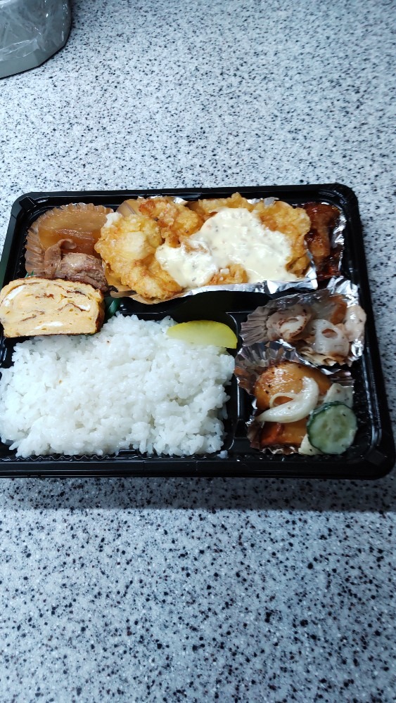 今日のお昼ごはん