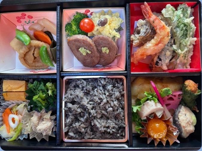 色彩鮮やかなお弁当💕^_^❣️