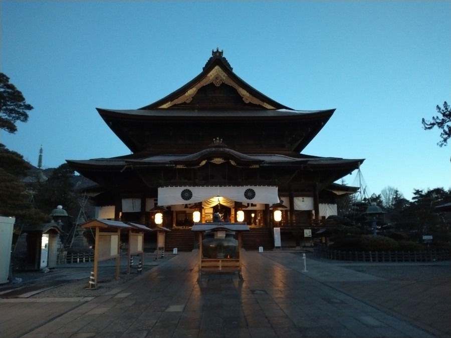 毎朝日課の善光寺詣り