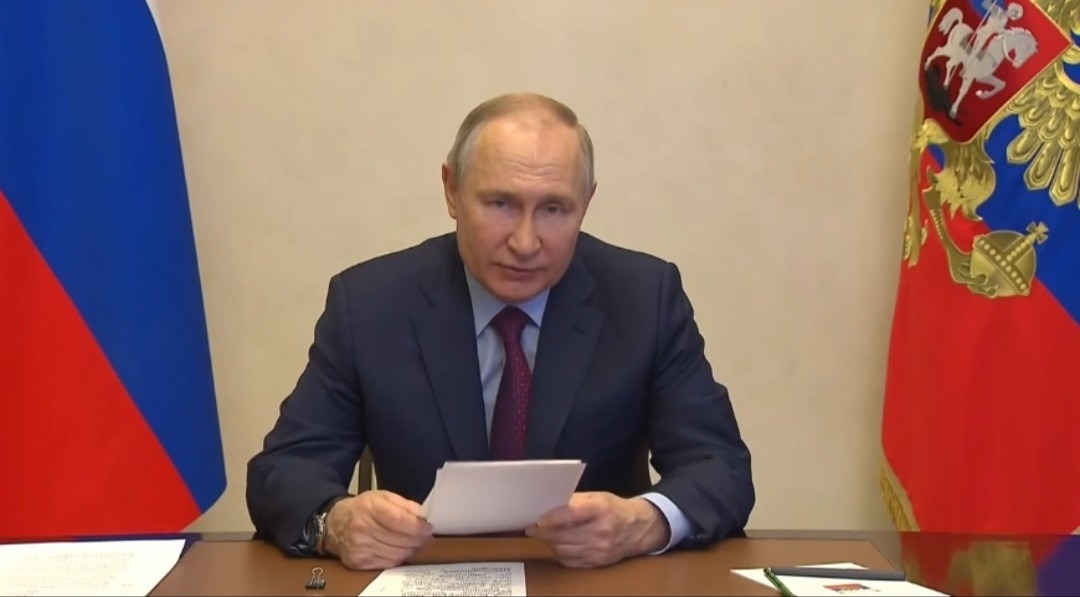 プーチン大統領、新設された医療施設の開所式に参加‼️メドベッドかしら❓️