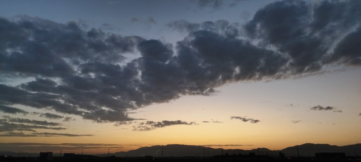 都城市（2023/3/16）今朝の朝焼け😊！（東の空）②