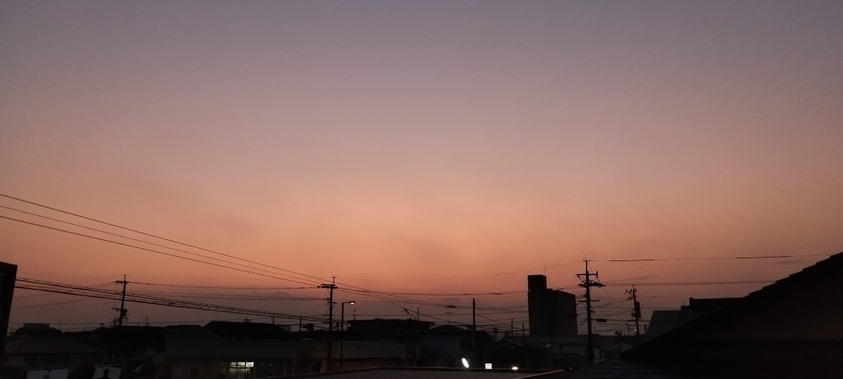 都城市（2023/3/2）今朝の朝焼け😓！（東の空）①