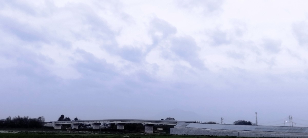 都城市（2023/3/28）今日の霧島😅（西の空）