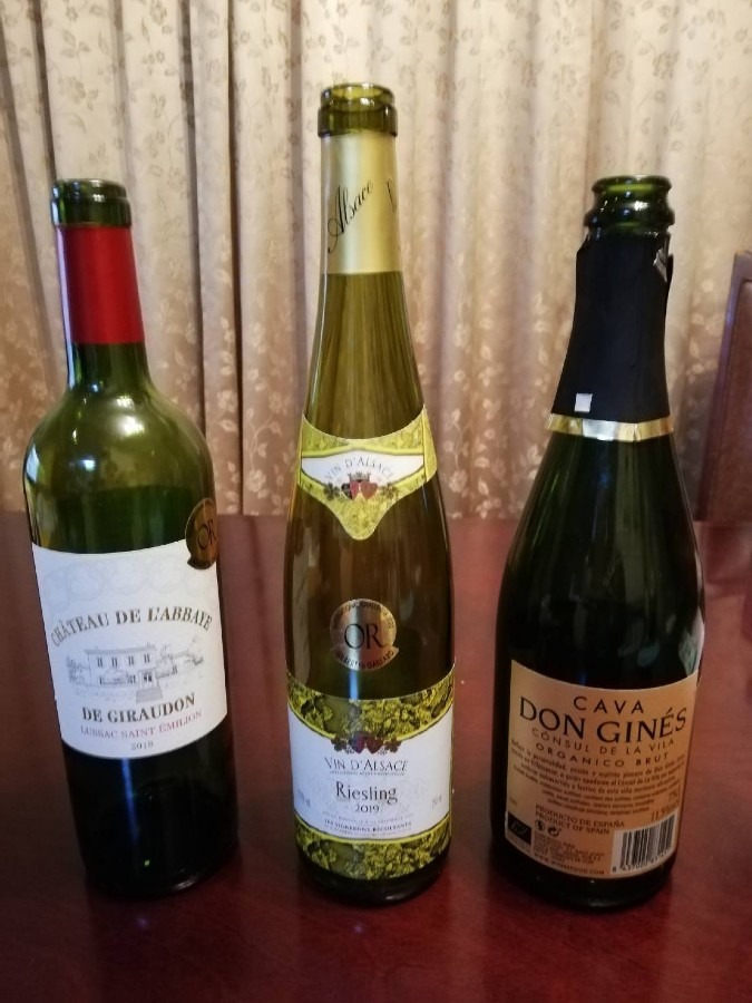 3本のワイン