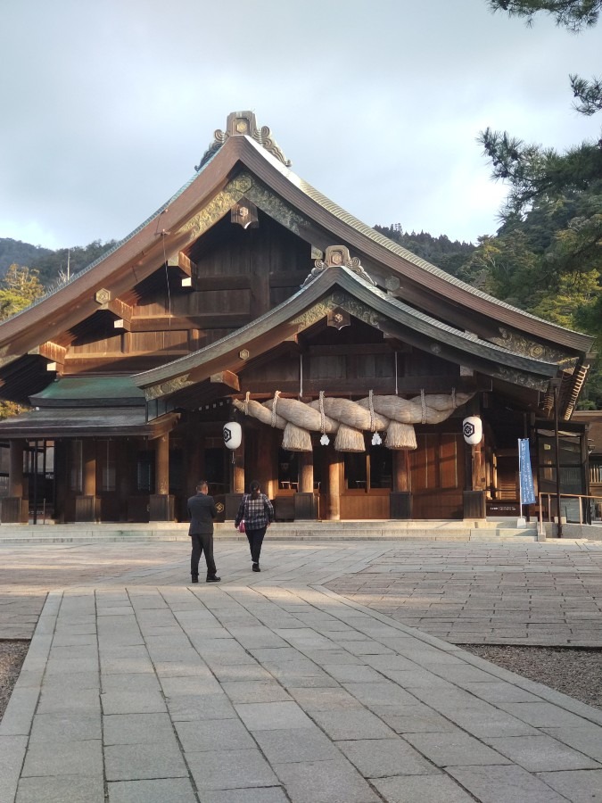 朔日参り　拝殿