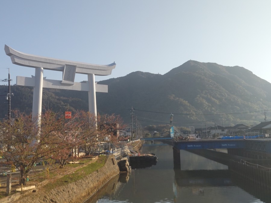 大鳥居と宇賀橋と弥山