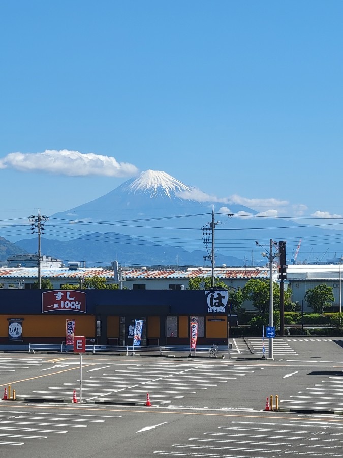 ベイドリーム2Fから見た富士山