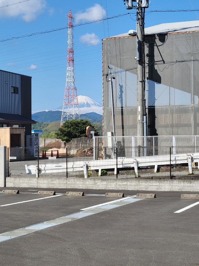 静岡営業所から見た昨日15時頃の富士山