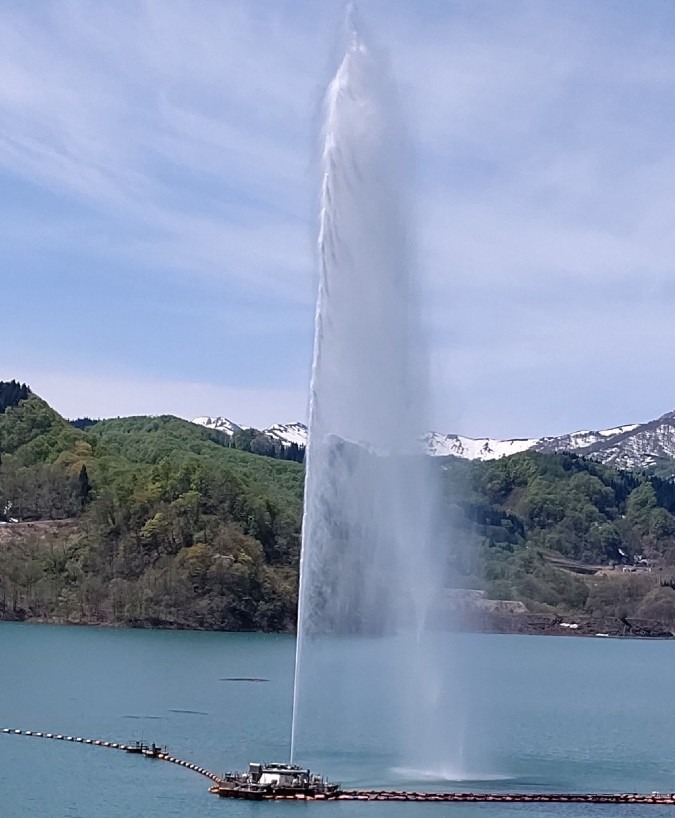 月山湖ダム大噴水 日本一❗⛲