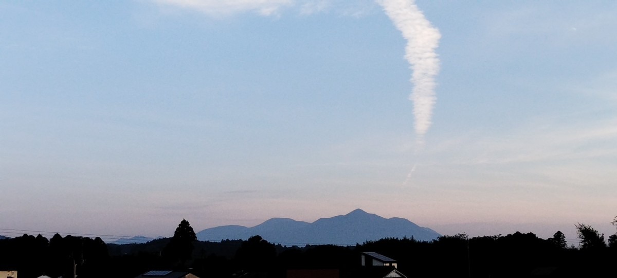 都城市（2023/5/3）今日の霧島😄（西の空）