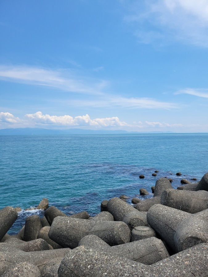 東名高速　由比パーキングエリアから見た駿河湾と伊豆半島