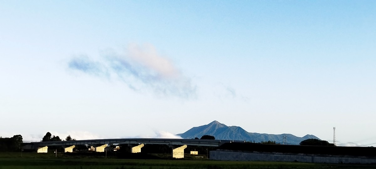 都城市（2023/5/8）今日の霧島😄（西の空）