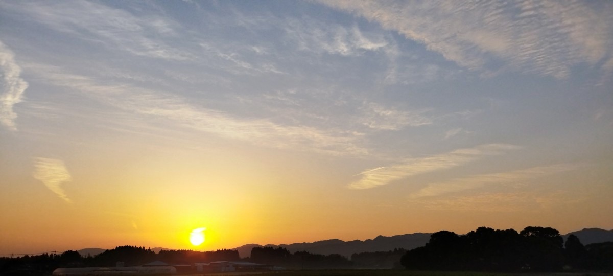 都城市（2023/5/12）今朝も晴れてます😊↗️（東の空）②