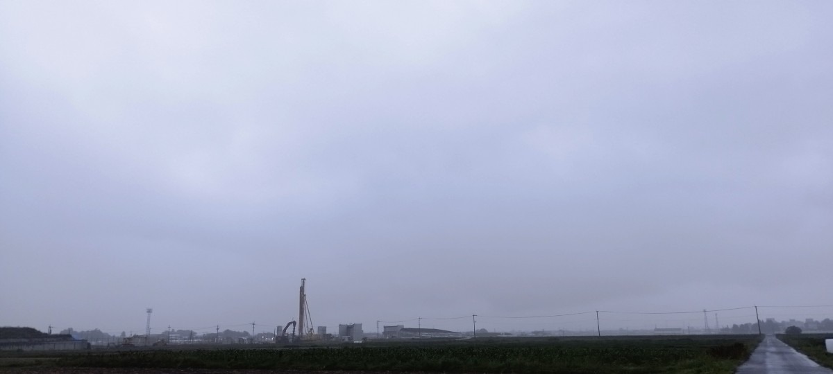 都城市（2023/5/31）今朝は雨が降ってます😓↘️（東の空）①