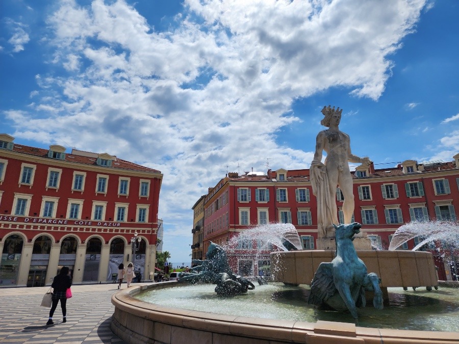 『Place Massena』(マセナ公園）を拠点にニースの街を歩こう 〜 ニース、フランス