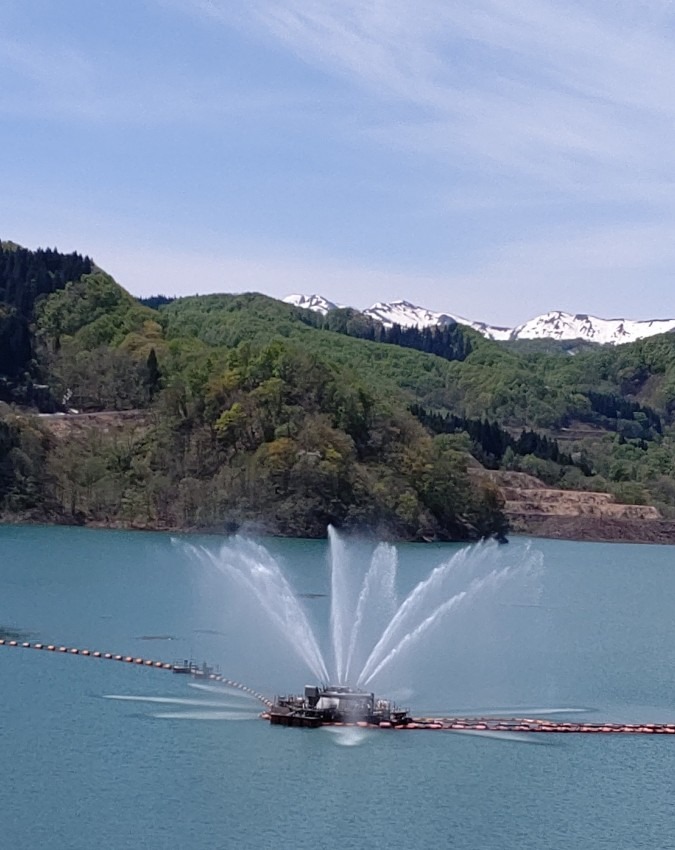 月山湖ダムの噴水 小⛲