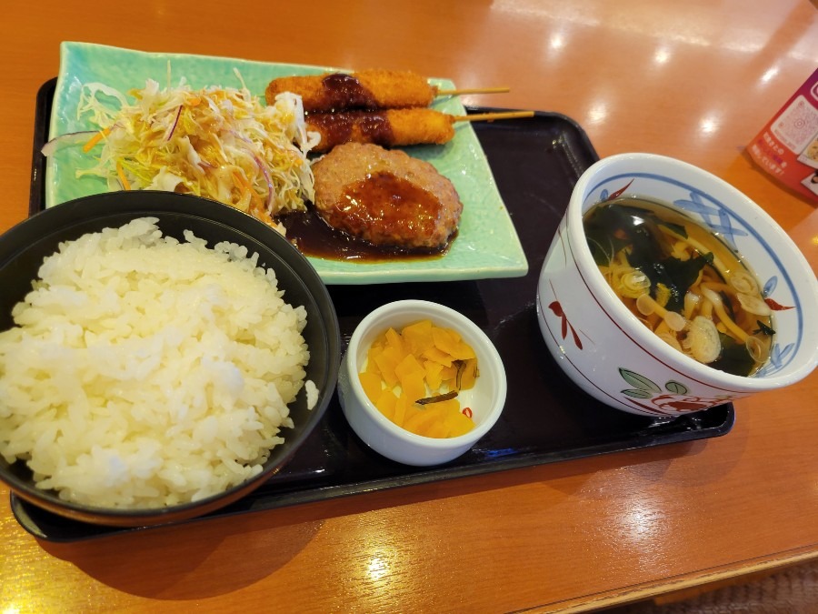 和食さとさんの日替わりランチ