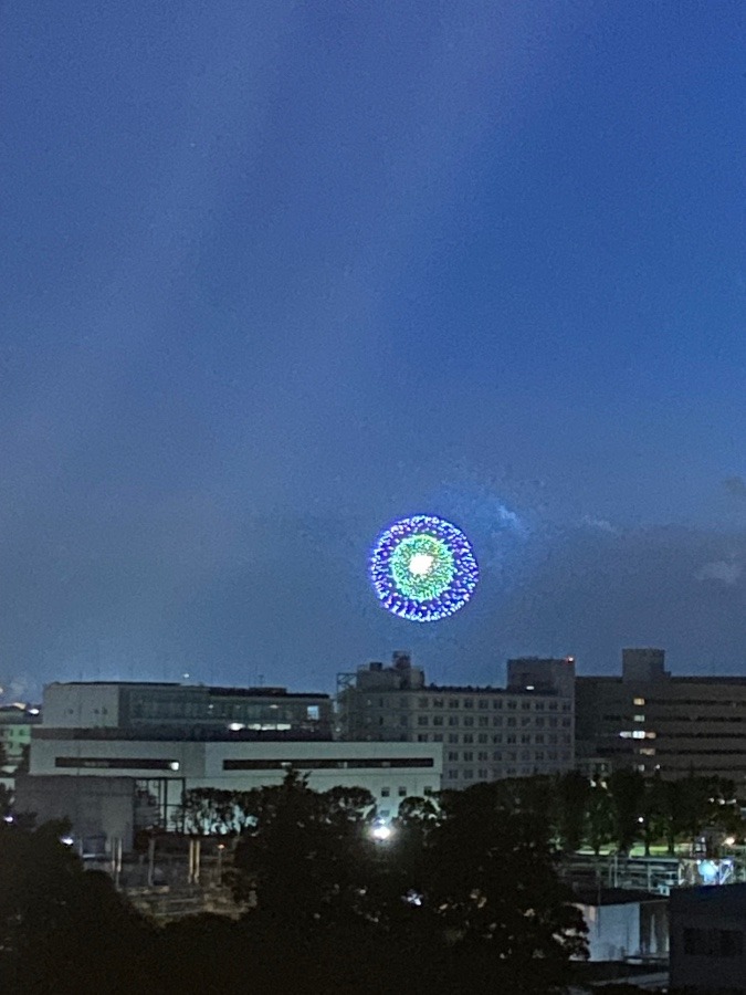 立川市の花火大会　グリーン