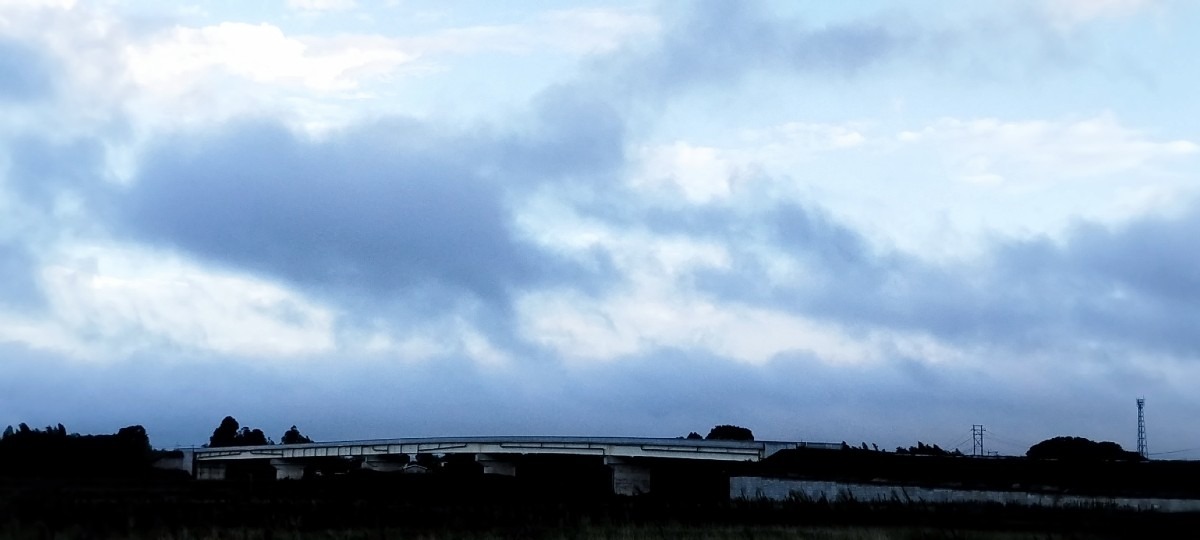 都城市（2023/8/7）今日の霧島😨（西の空）