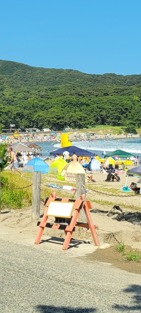 昨日の弓ヶ浜海水浴場この夏一番の人出でした