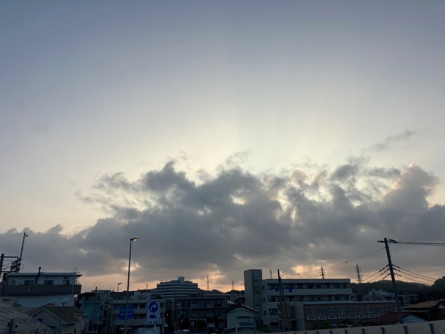 8/6 朝空（広島原爆の日）