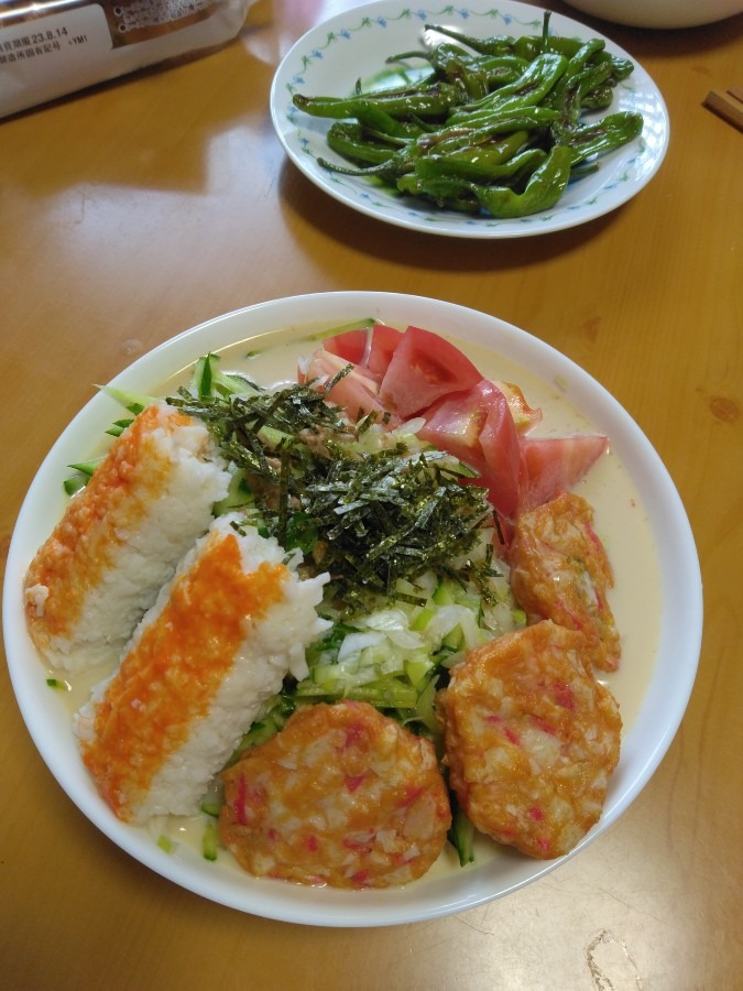 本日のお昼ごはん