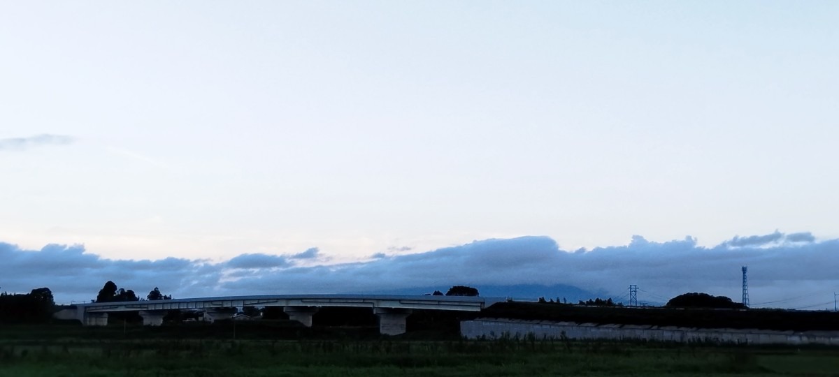 都城市（2023/8/29）今日の霧島😓（西の空）