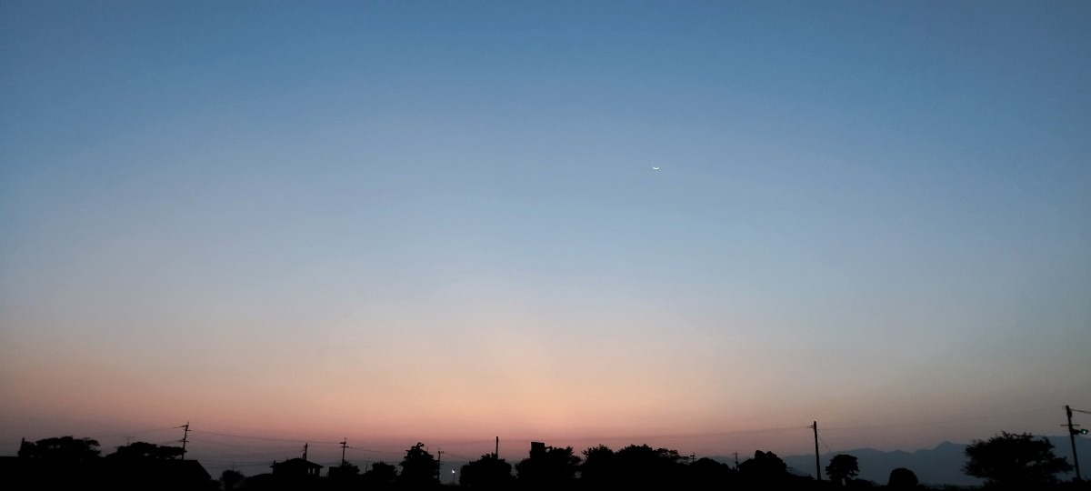 都城市（2023/8/14）今朝の朝焼け😊（東の空）①