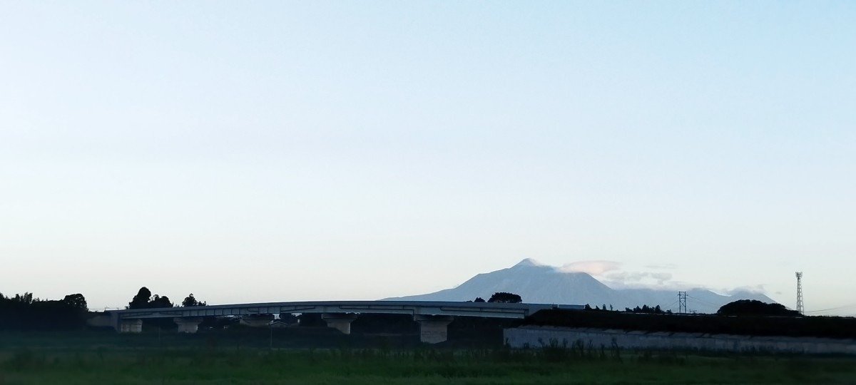 都城市（2023/8/22）今日の霧島😄❗（西の空）