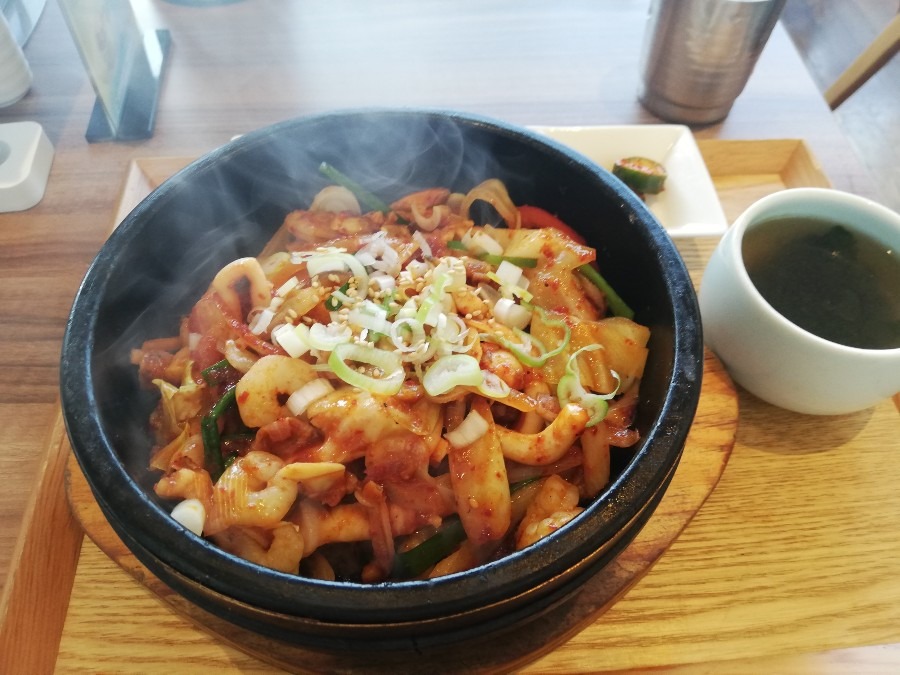 石焼海鮮丼