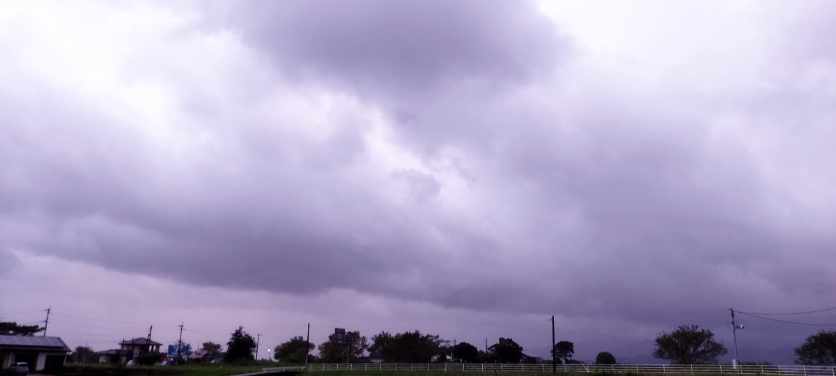 都城市（2023/8/9）今朝の朝焼け😨↘️（東の空）①