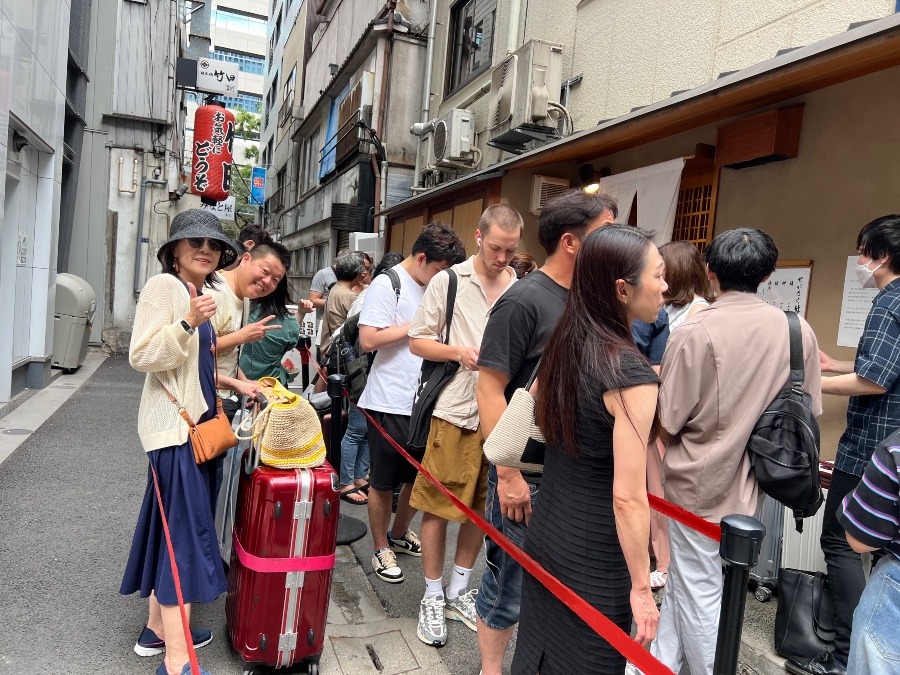 美味しいお店に並ぶワクワク感😍